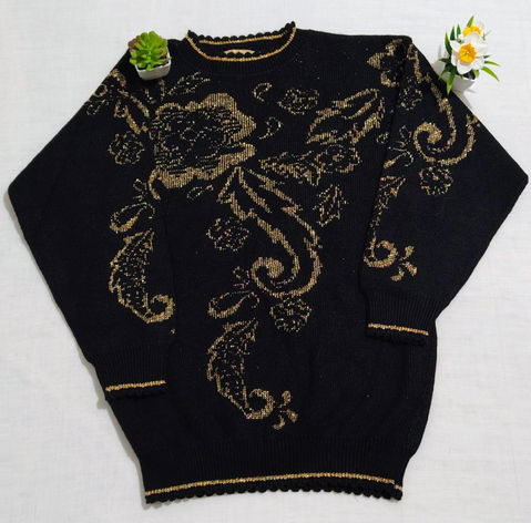 Vintage Black + Gold Crewneck Sueter M