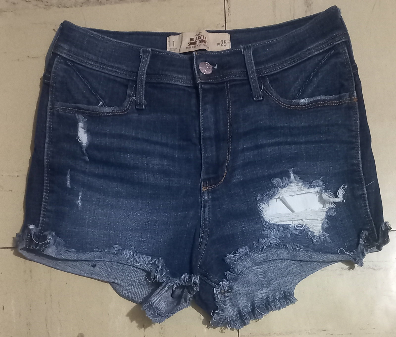 Short de Dama HOLLISTER High Rise W25 Nuevo