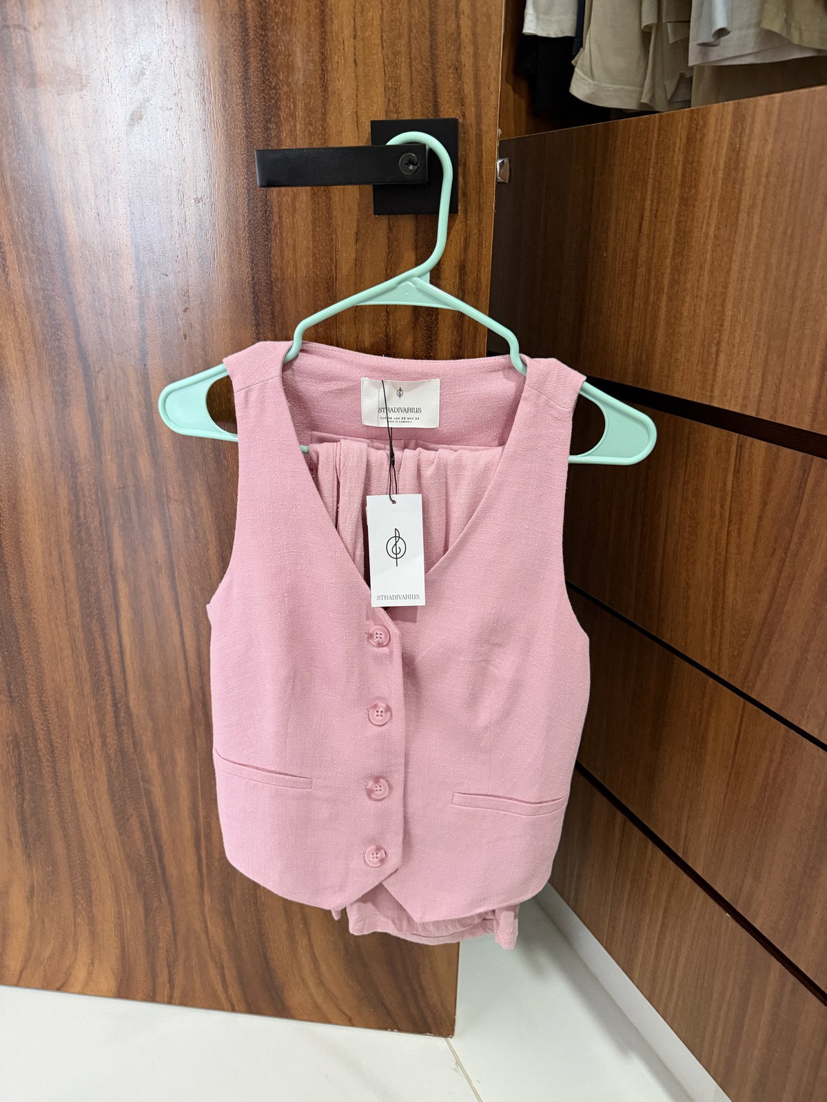 Conjunto rosa de lino Stradivarius