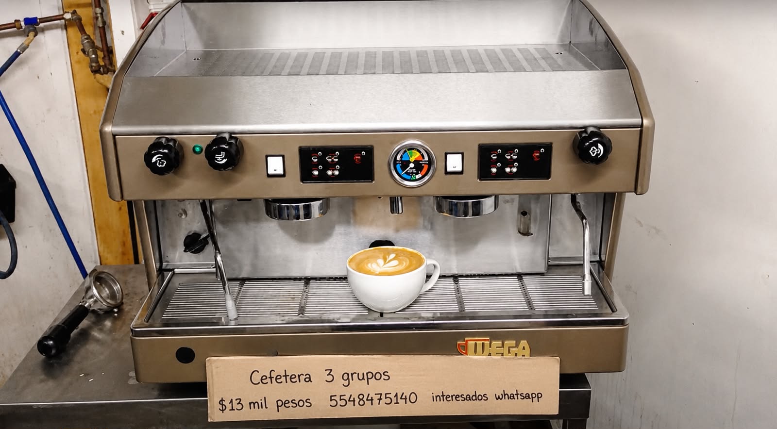 Cafetera 3 grupos Gega en excelente estado