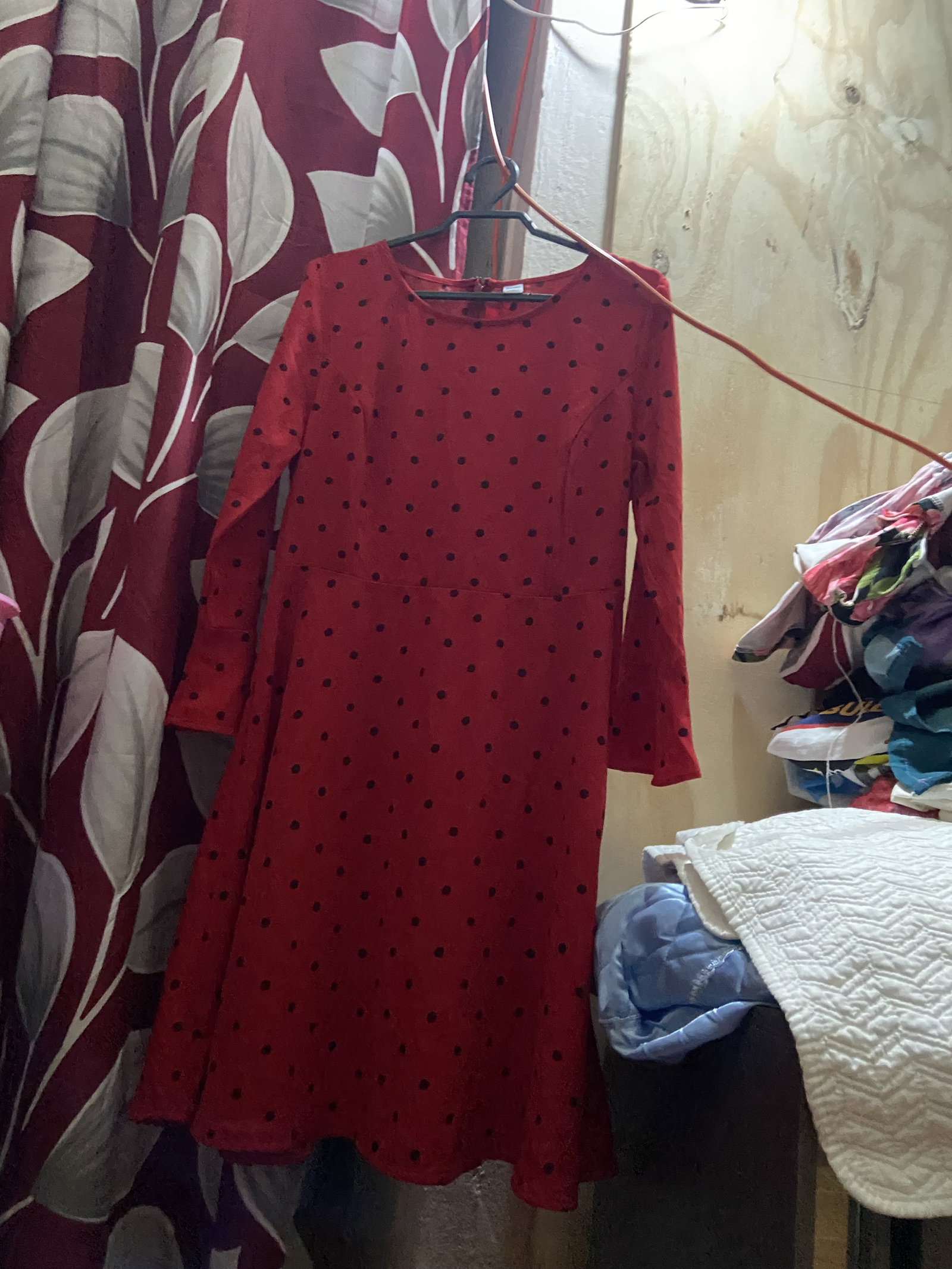 Vestido Rojo con Lunares de Old Navy - Como Nuevo