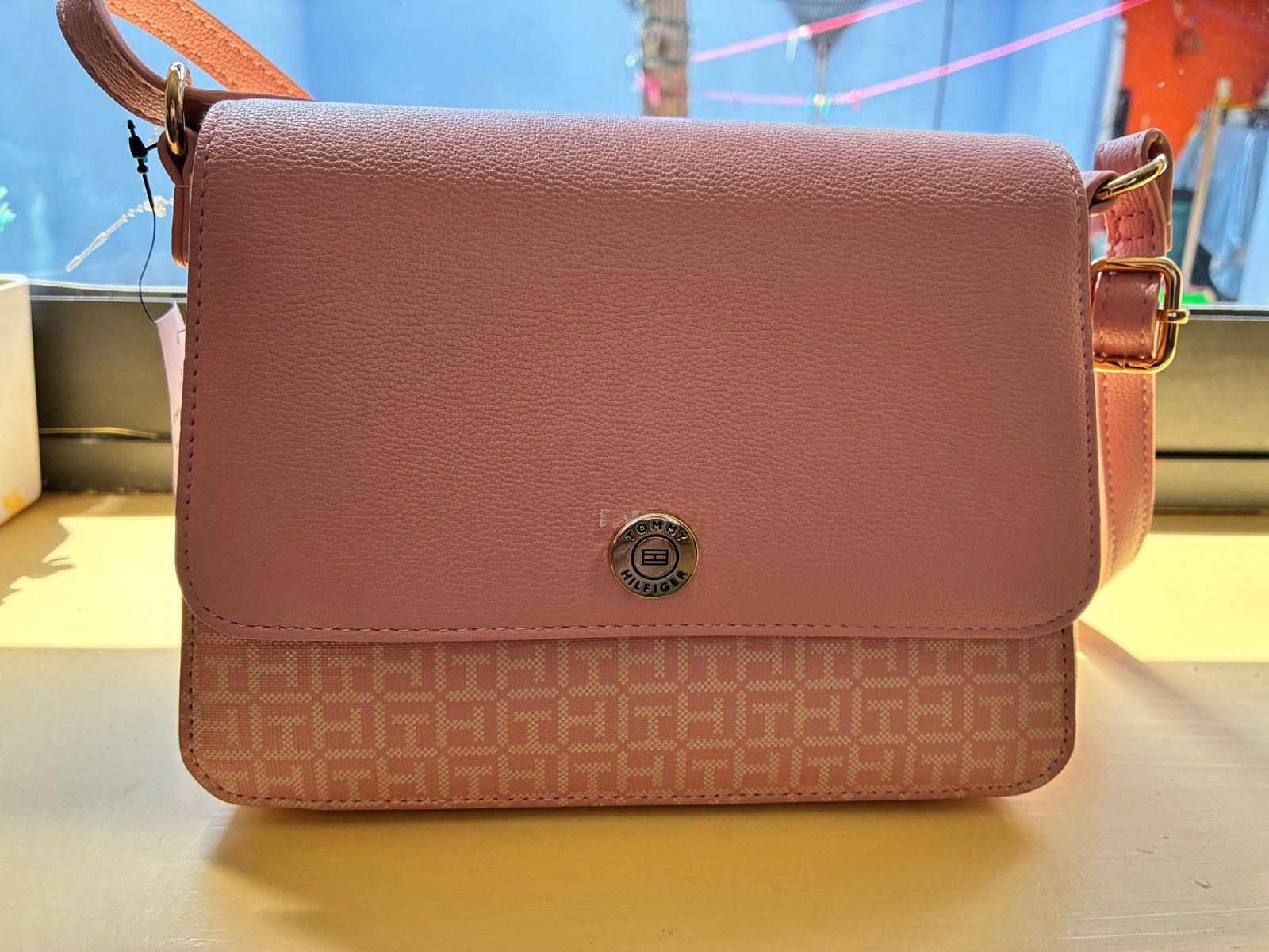 Bolso Crossbody Tommy  Hilfiger
