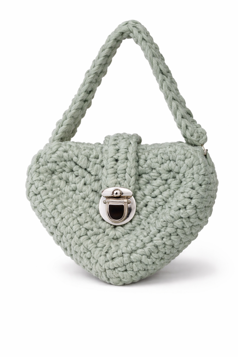 Bolsa artesanal de mano forma de corazon, color verde