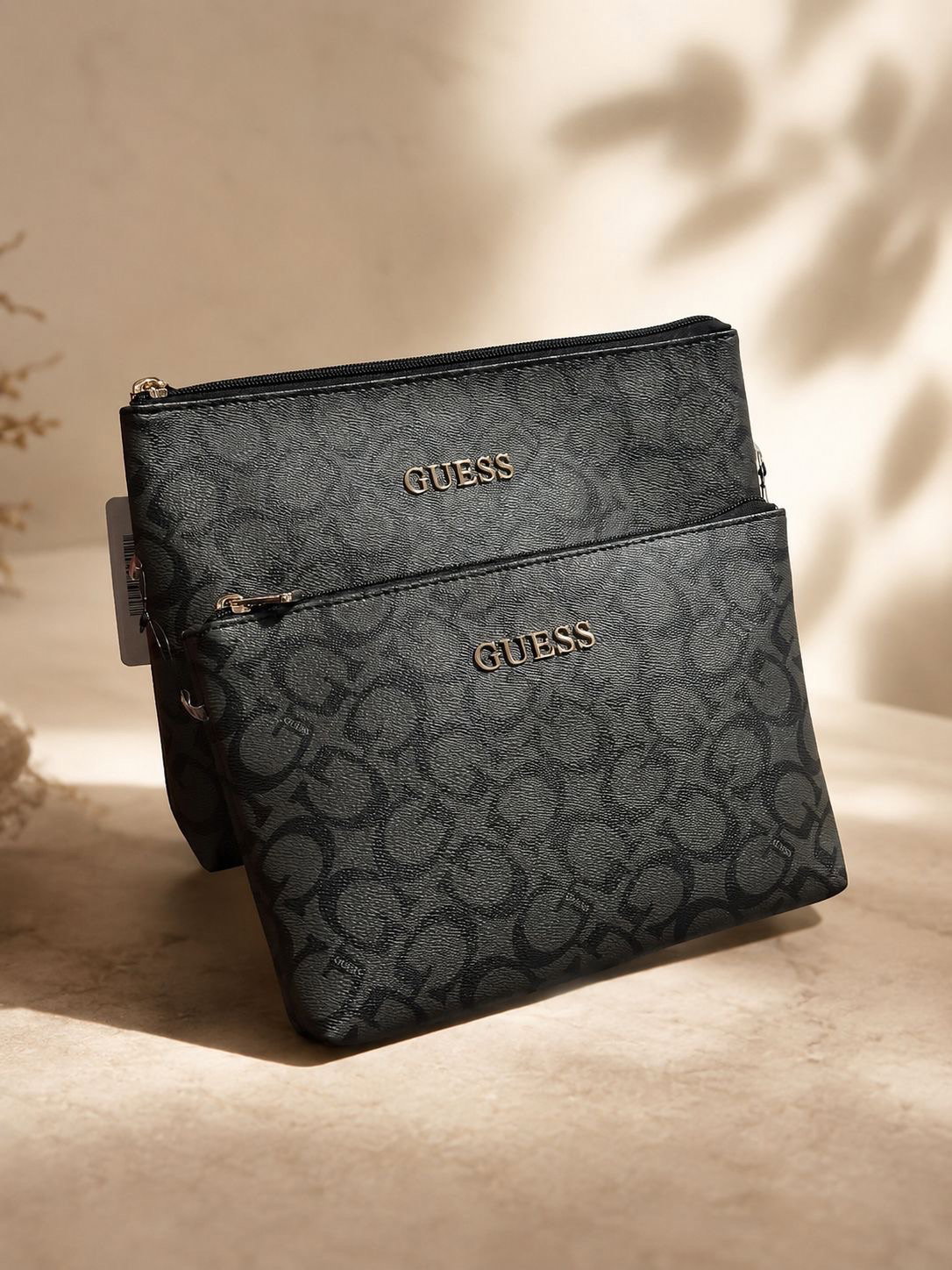 Set de Bolsas Guess en Color Negro