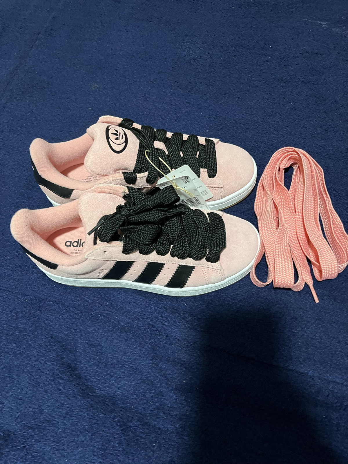 Tenis Adidas rosa con negro, talla 25.5 nuevos