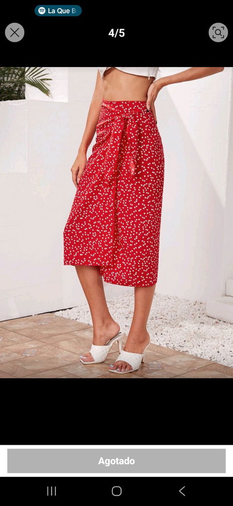 Falda casual roja con estampado de florecitas talla S