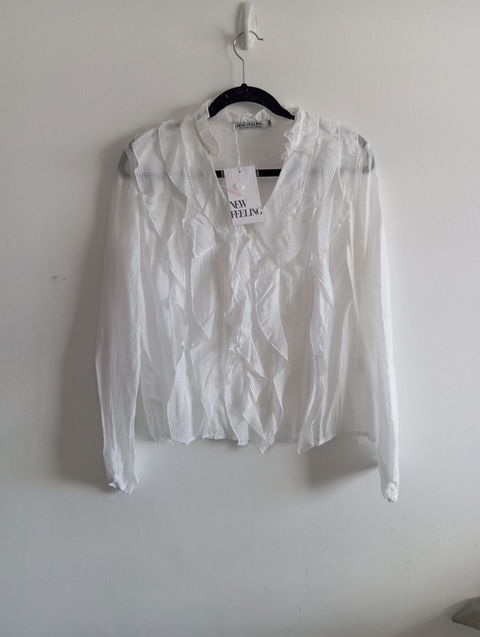 Blusa de manga larga con olanes New Feeling talla S/M