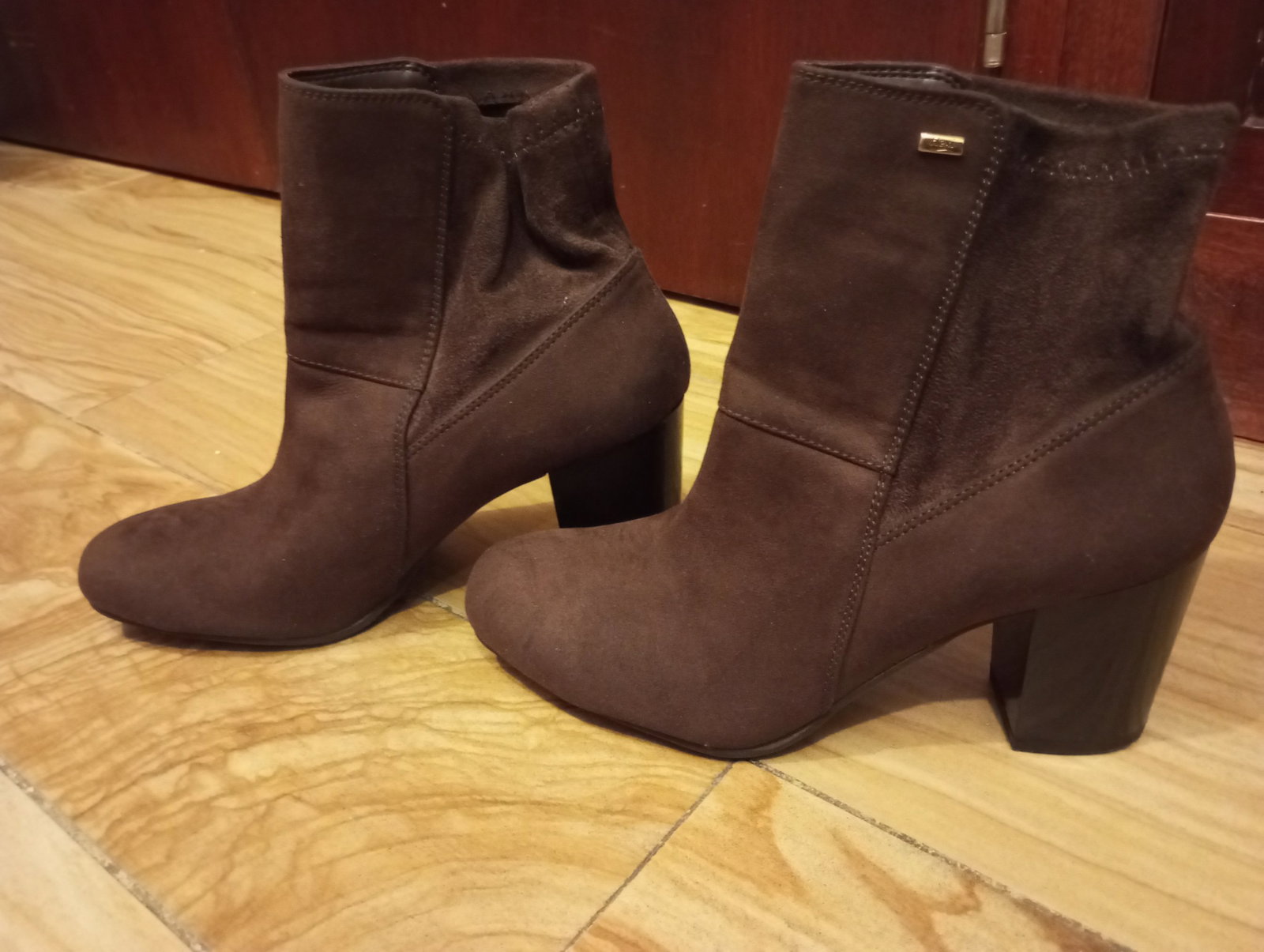 Botines Flexi de Gamuza Color Café Chocolate Talla 25