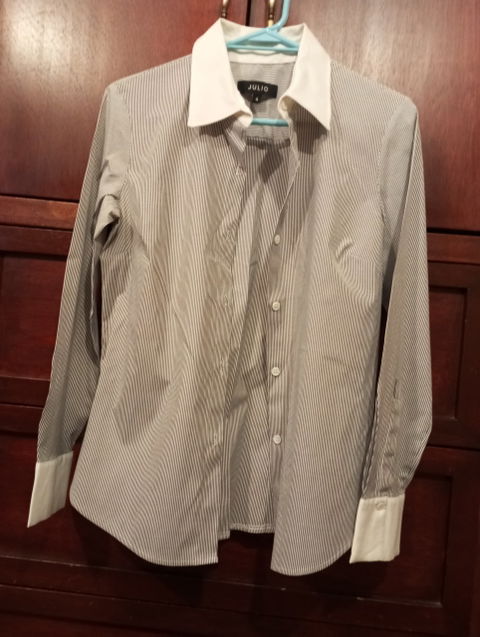 Blusa de Manga Larga Julio Talla 4 a Rayas Marino con Puños Blancos