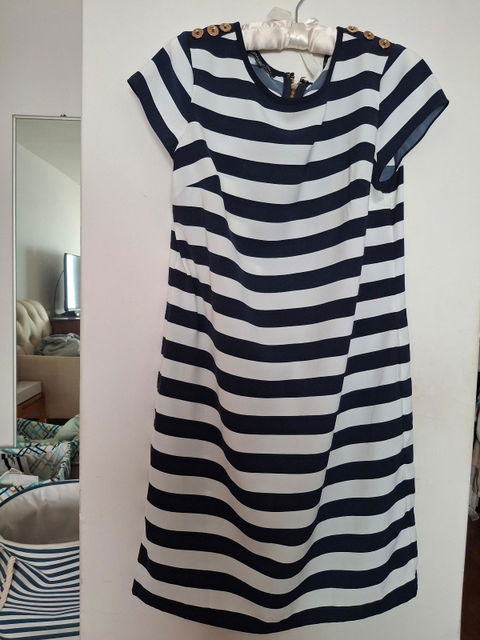 Vestido de cóctel a rayas azul y blanco