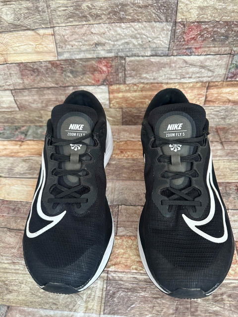 Tenis Nike Zoom Fly 5 color negro talla 29.5 cm