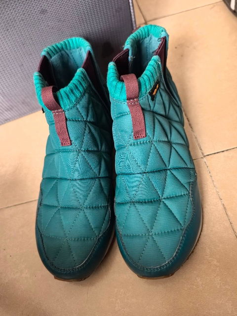 Botas de invierno acolchadas en color verde