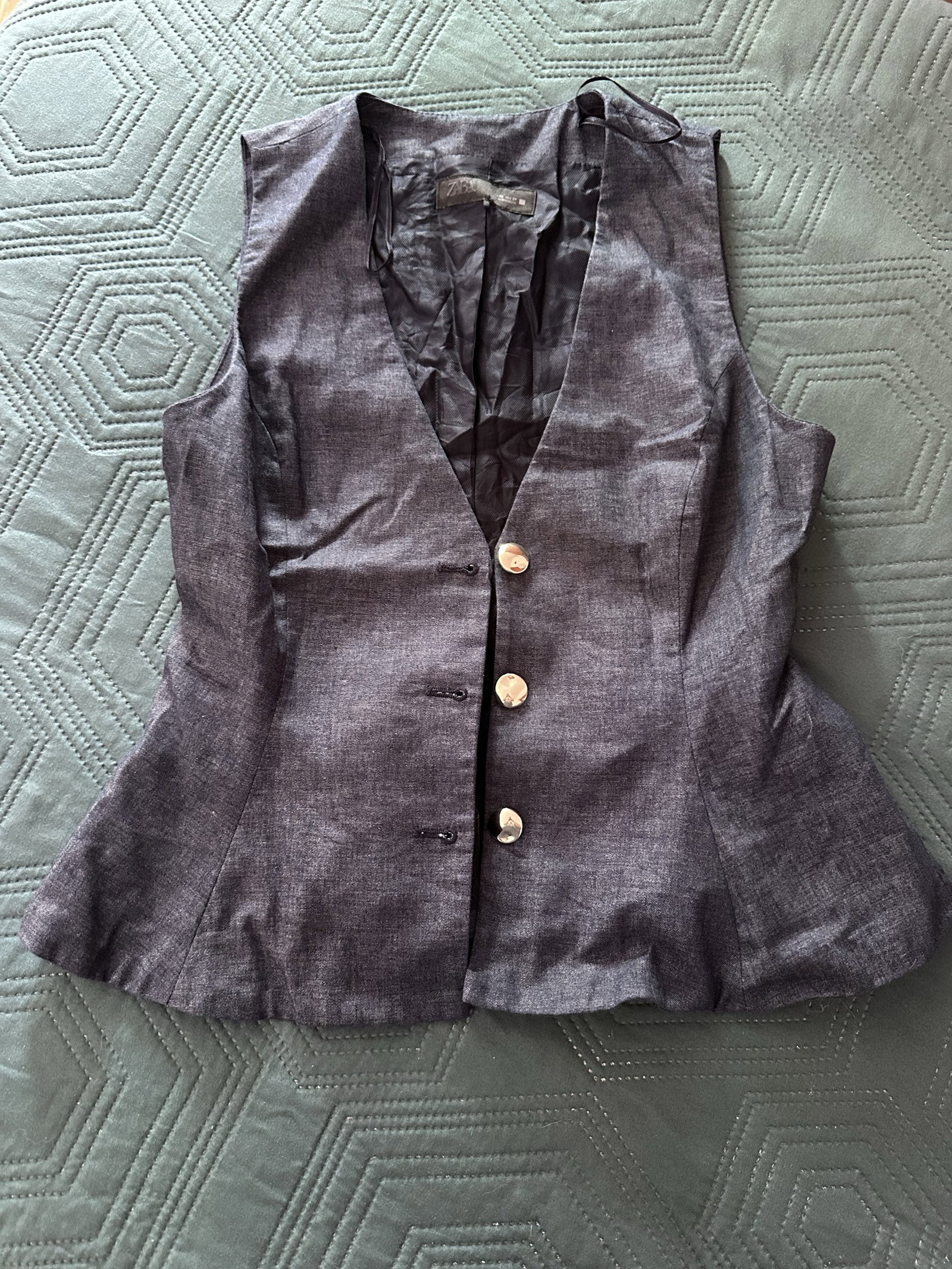 Blusa sin mangas ZARA en buen estado