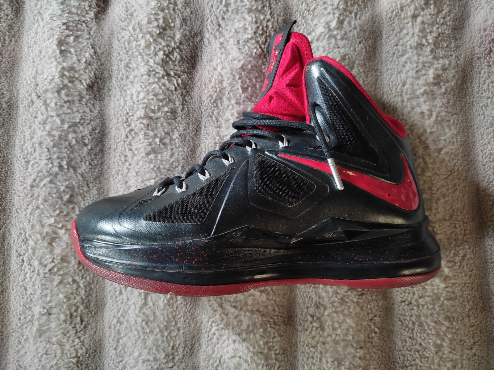 Tenis Nike Lebron X en Buen Estado