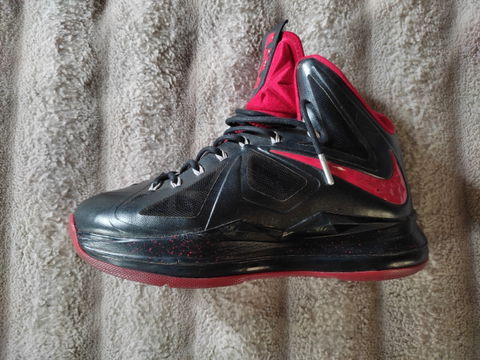 Tenis Nike Lebron X en Buen Estado