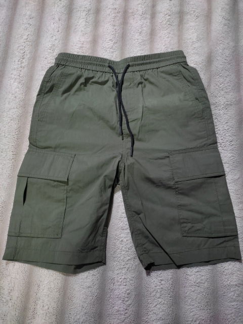 Short tipo cargo de hombre