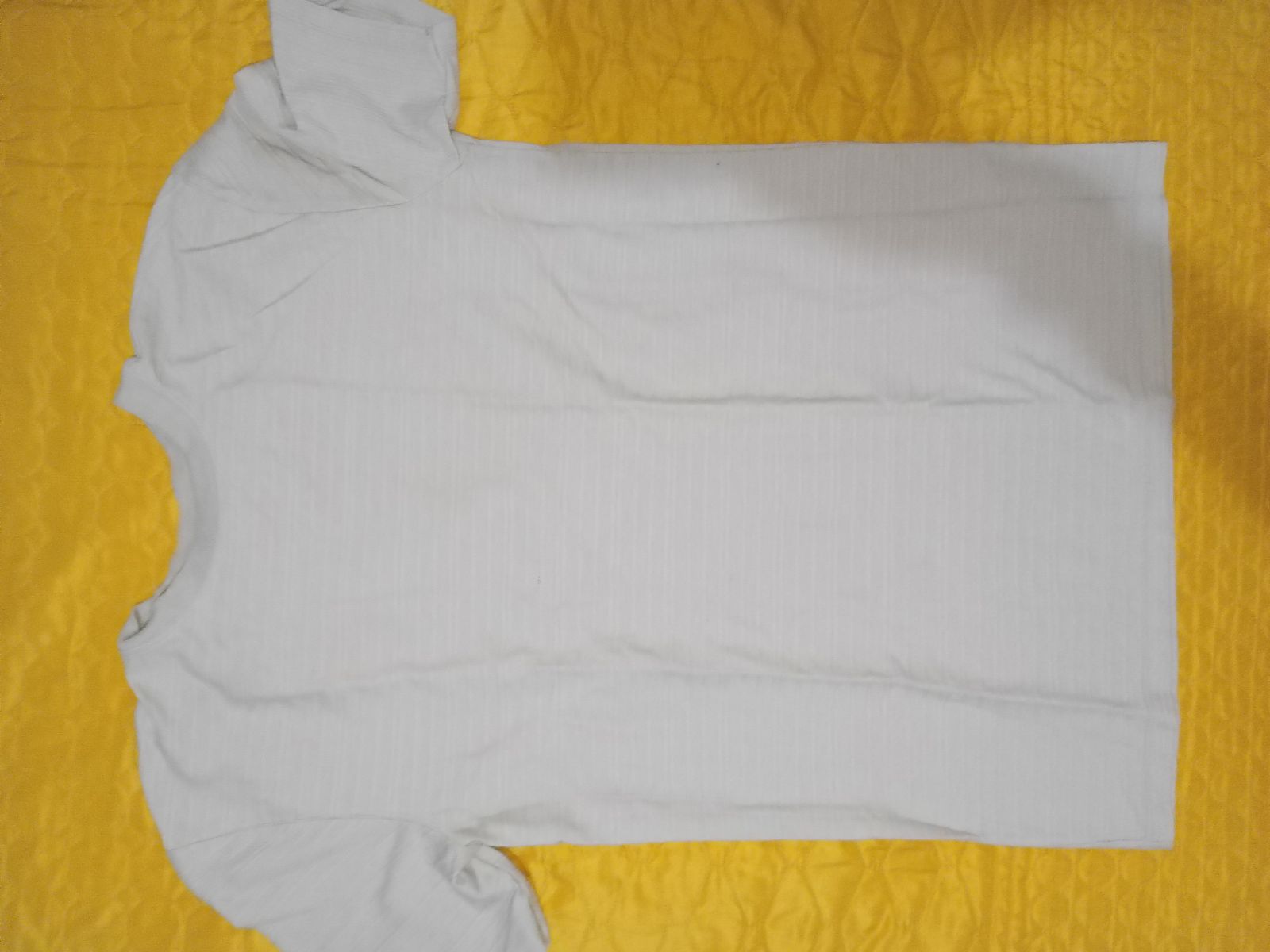 Playera color crema clásica con rayas