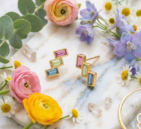 Aretes dorados con cristales de colores - Nice