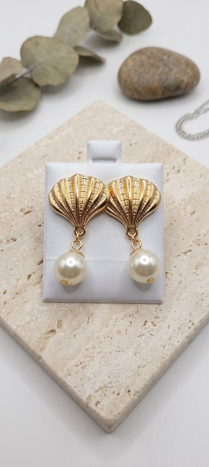 Aretes concha elegantes de oro 18k - Nuevos