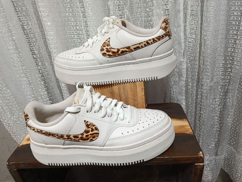 Tenis Nike mujer plataforma #7 con diseño de leopardo