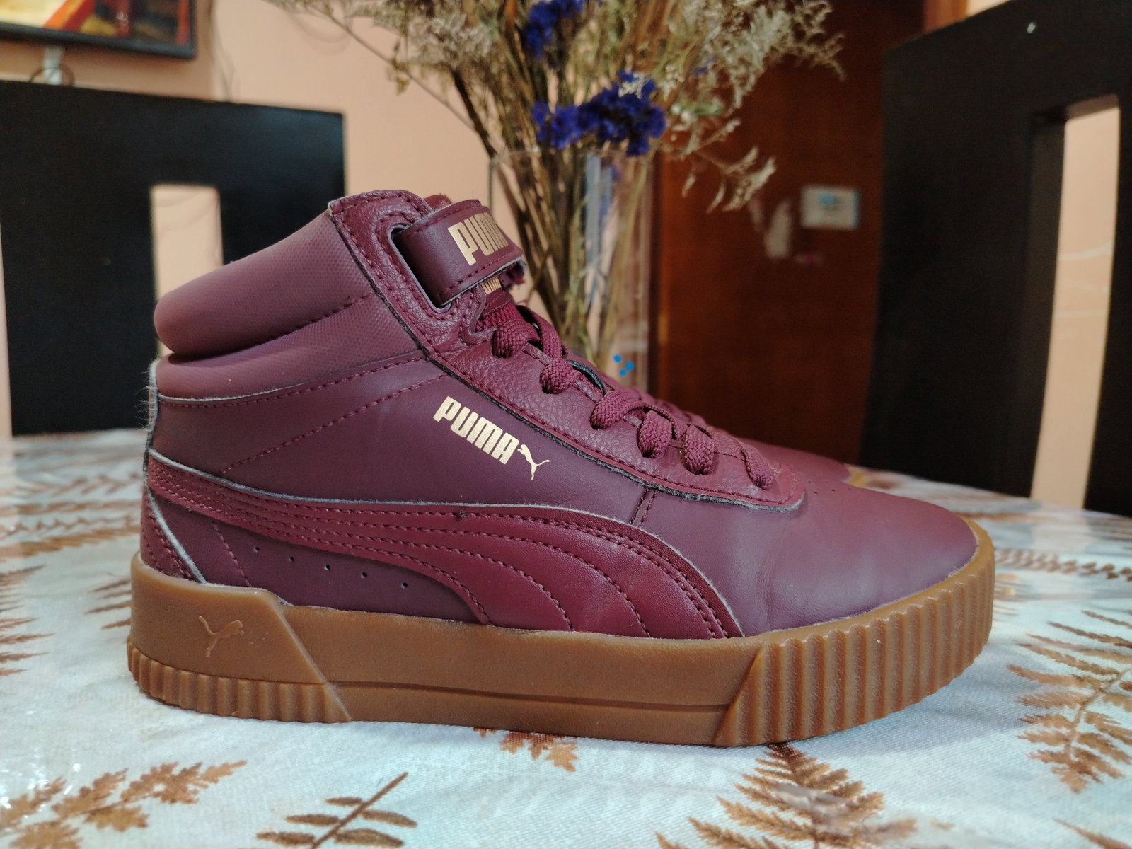 Tenis Puma para niño color guindo