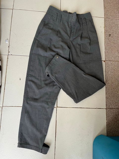 Pantalón Bershka Talla S, como nuevo