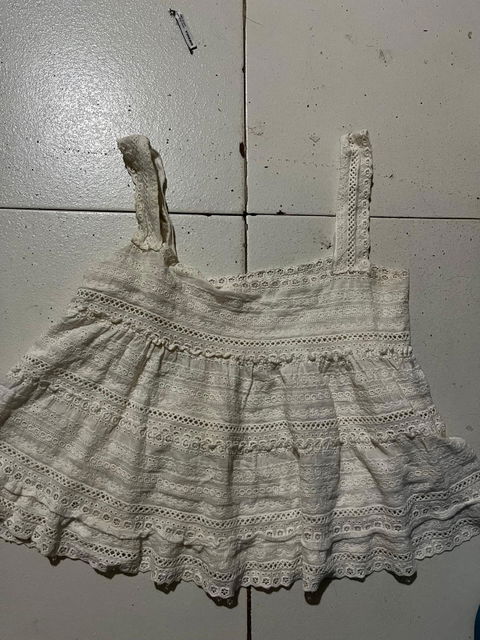 Blusa blanca tejida Stradivarius sin etiqueta