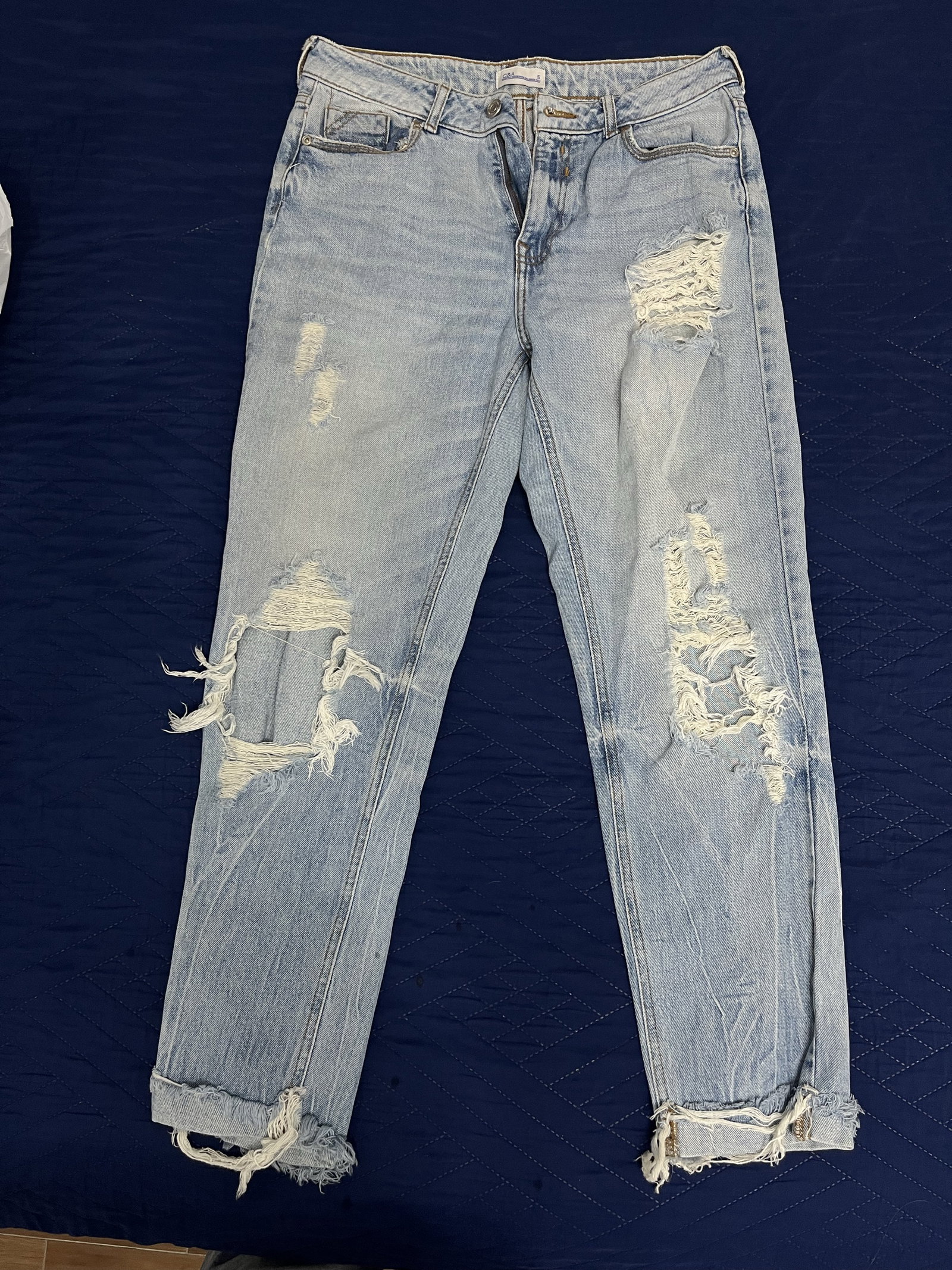 Pantalón C&A Trendy Desgastado en Buen Estado