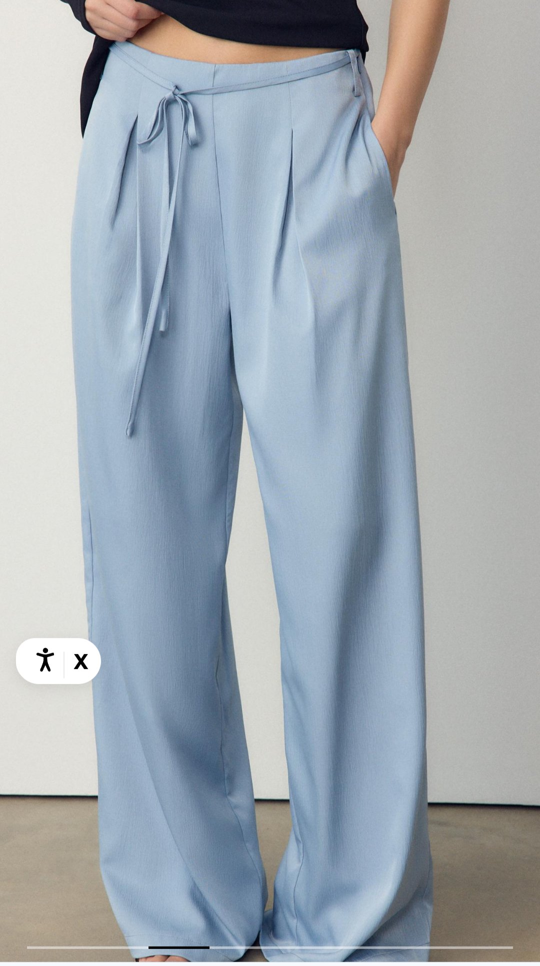 Pantalón fluido Stradivarius talla chica