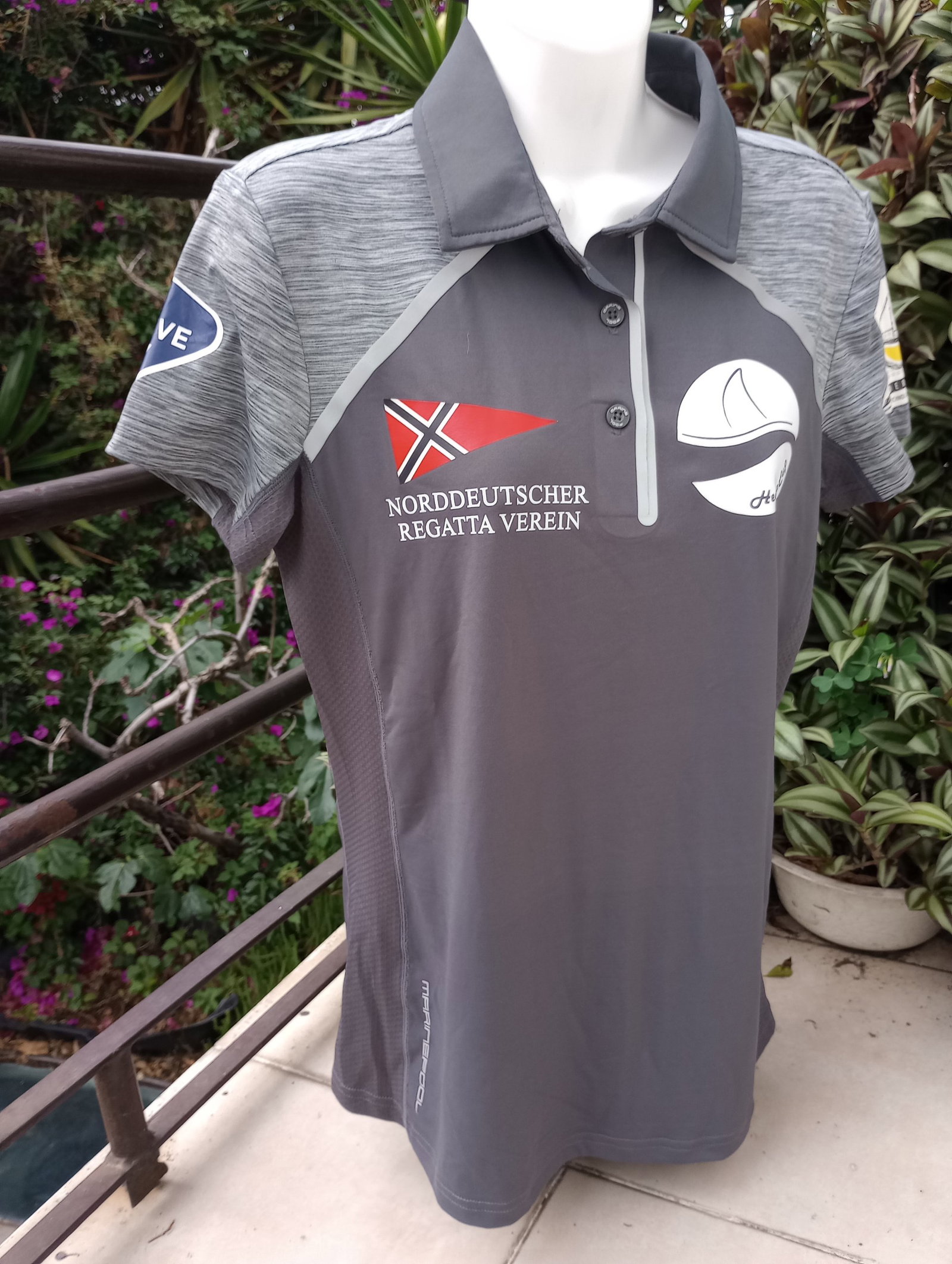 Playera Polo Spirit of the Ocean Talla M - Como Nueva