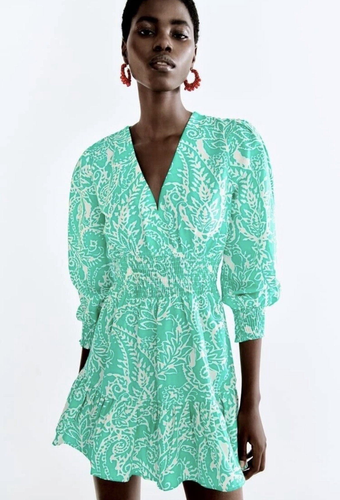 Vestido Zara verde con blanco