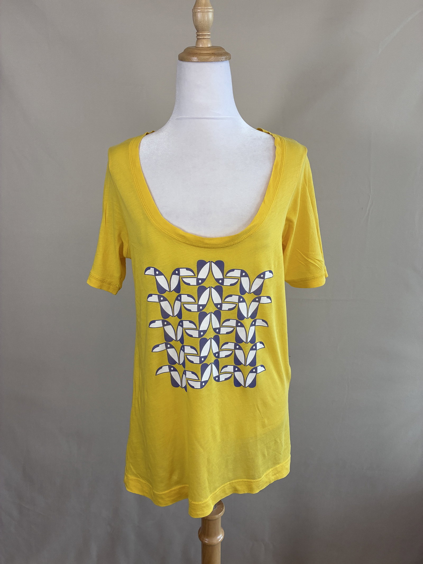 Playera Marc Jacobs Amarilla con Print de Pelícanos Talla M