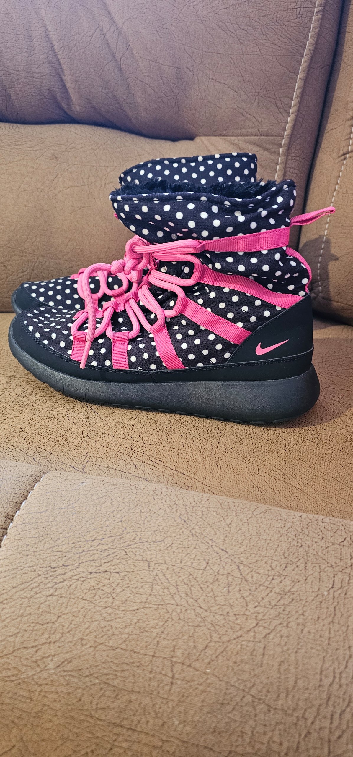 Botas Nike Mujer 24 cm - Nuevas, Comodidad y Estilo