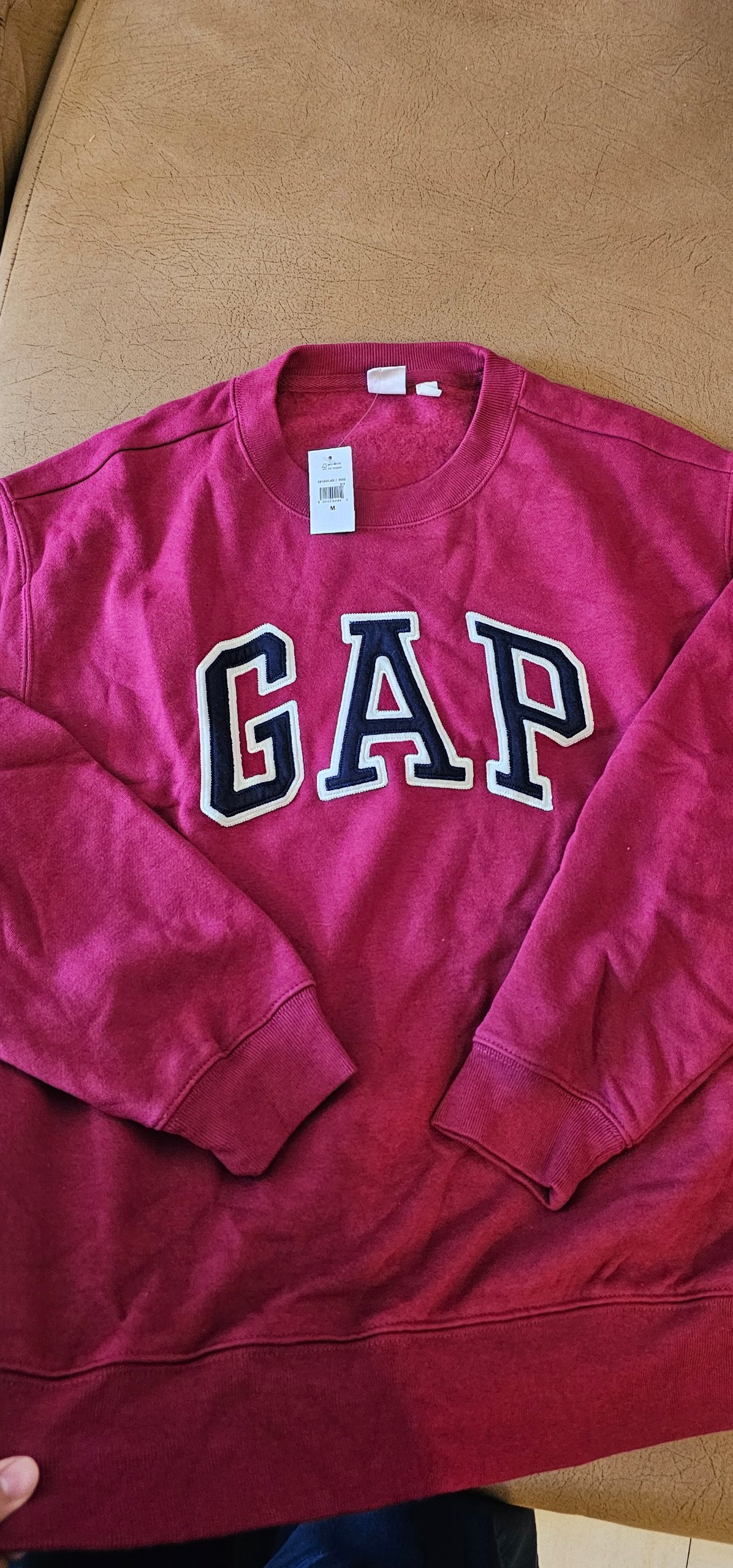 Sudadera GAP Color Cereza Nueva con Etiquetas