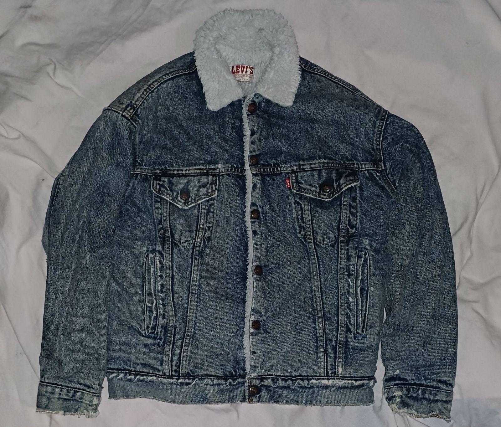 Chamarra Levi's Vintage con Borrego (Sherpa) - Made in USA - Talla S - Acid Wash