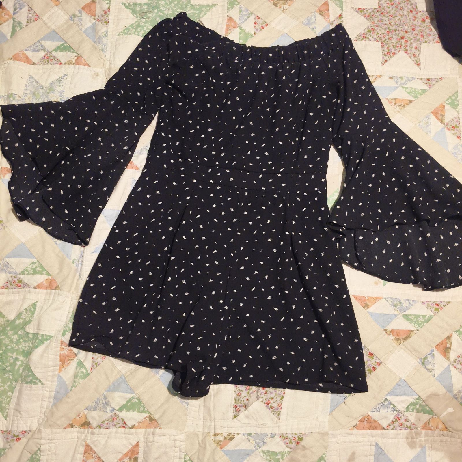 Short negro estampado con mangas tipo kimono talla CH