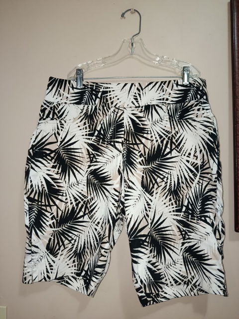Bermudas Ruby Rd Estampado Tropical - Talla 16