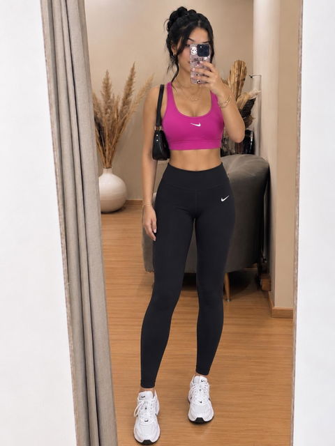 Top deportivo rosa Nike para mujer