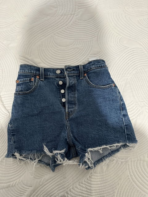 Short mezclilla Levi’s
