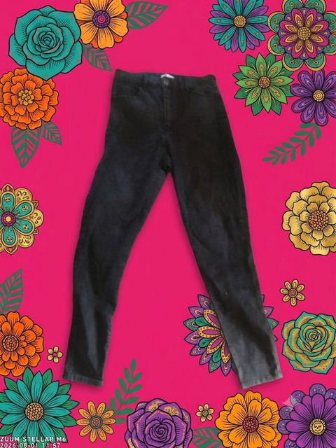 Pantalón juvenil de mezclilla negro talla 7