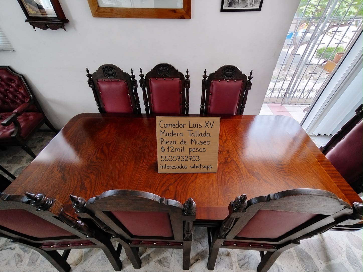 Comedor Luis XV de Madera Tallada en Buen Estado