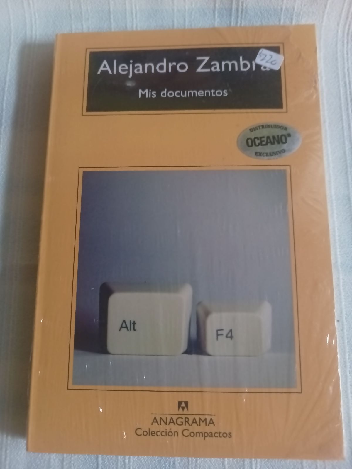Libro 'Mis documentos' de Alejandro Zambra