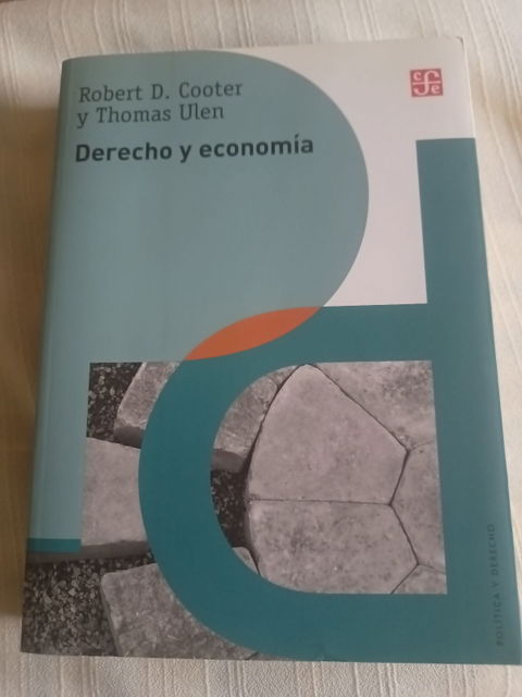 Libro Derecho y Economía de Cooter y Ulen