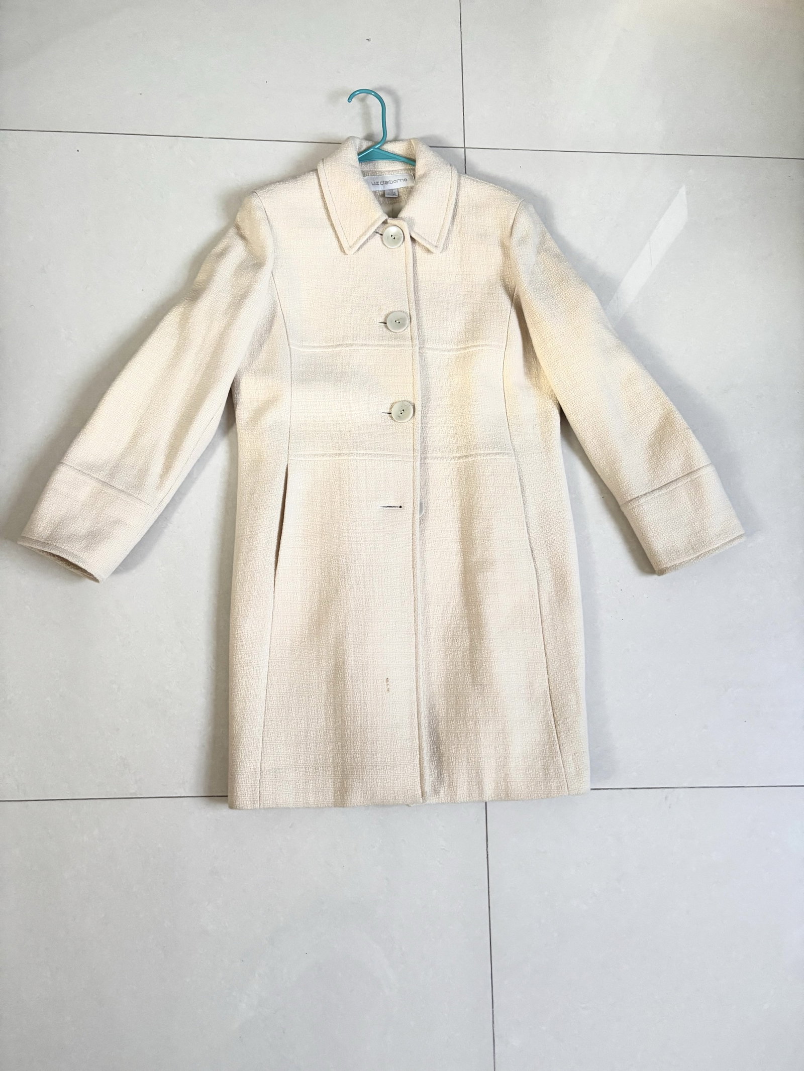 Abrigo Beige Liz Claiborne en Excelente Estado