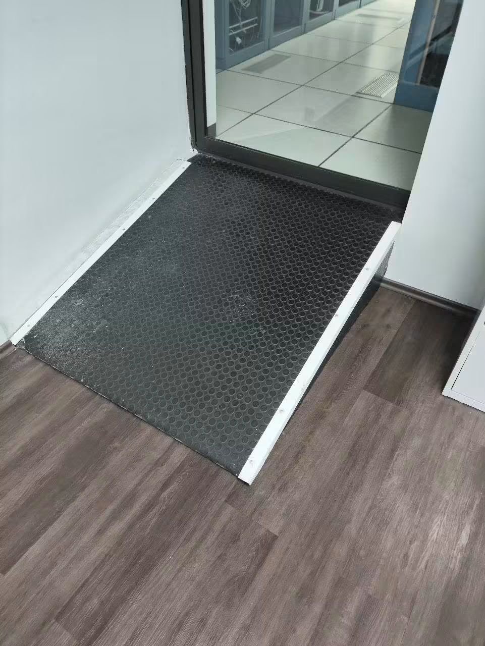 Rampa mediana Con antiderrapante