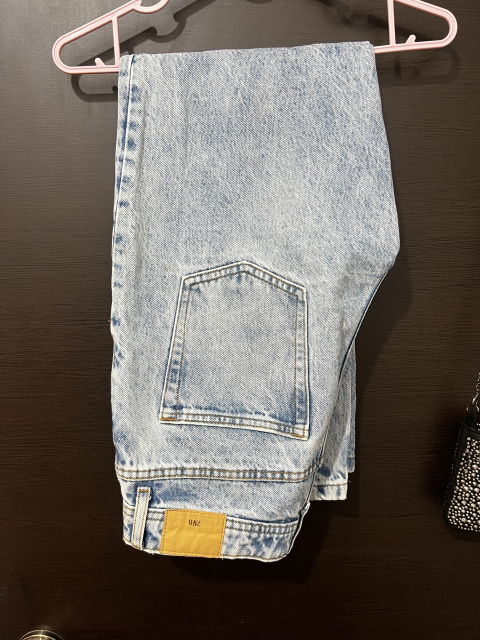Pantalón Zara