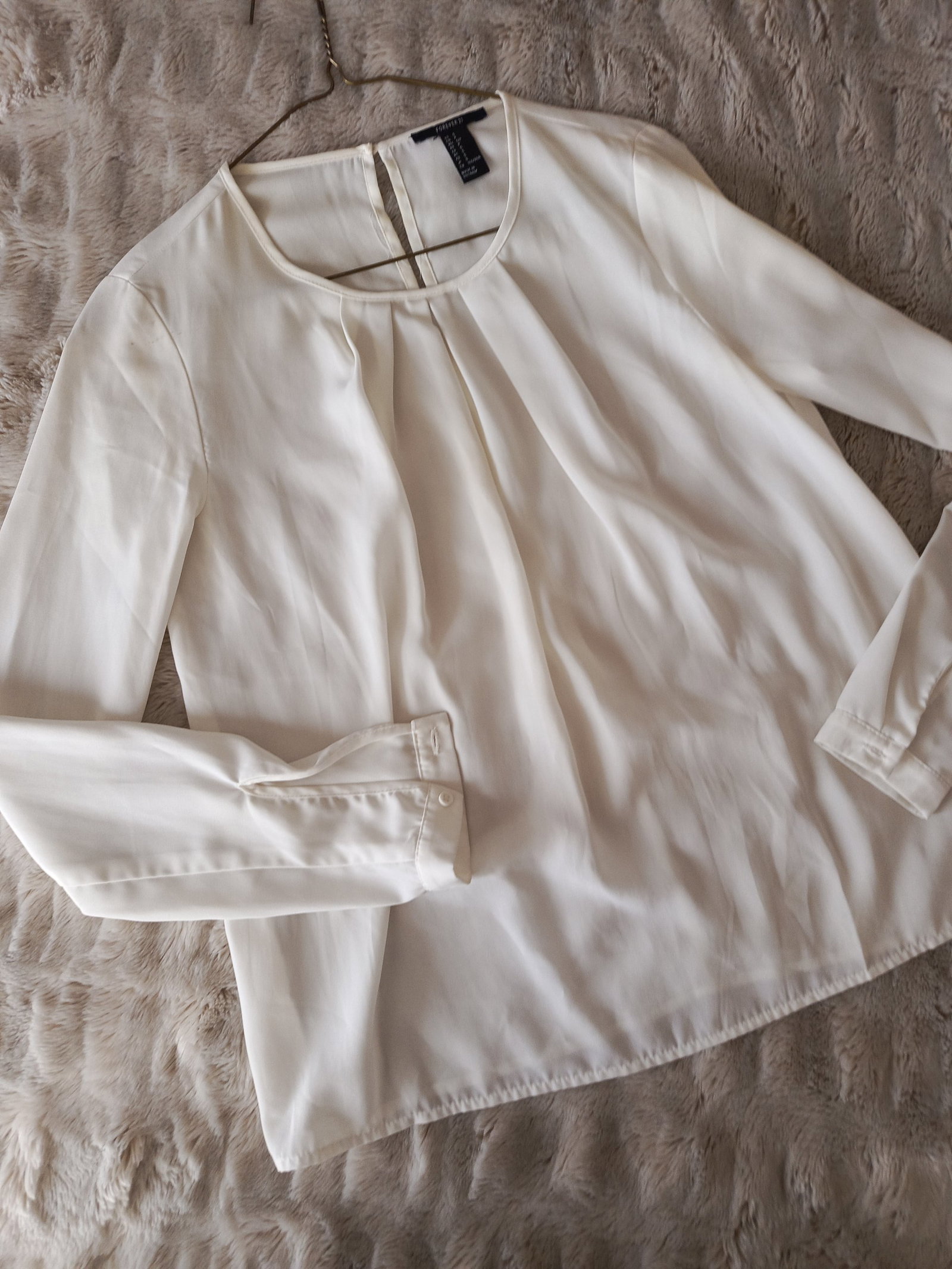 Blusa formal color crema en excelente estado