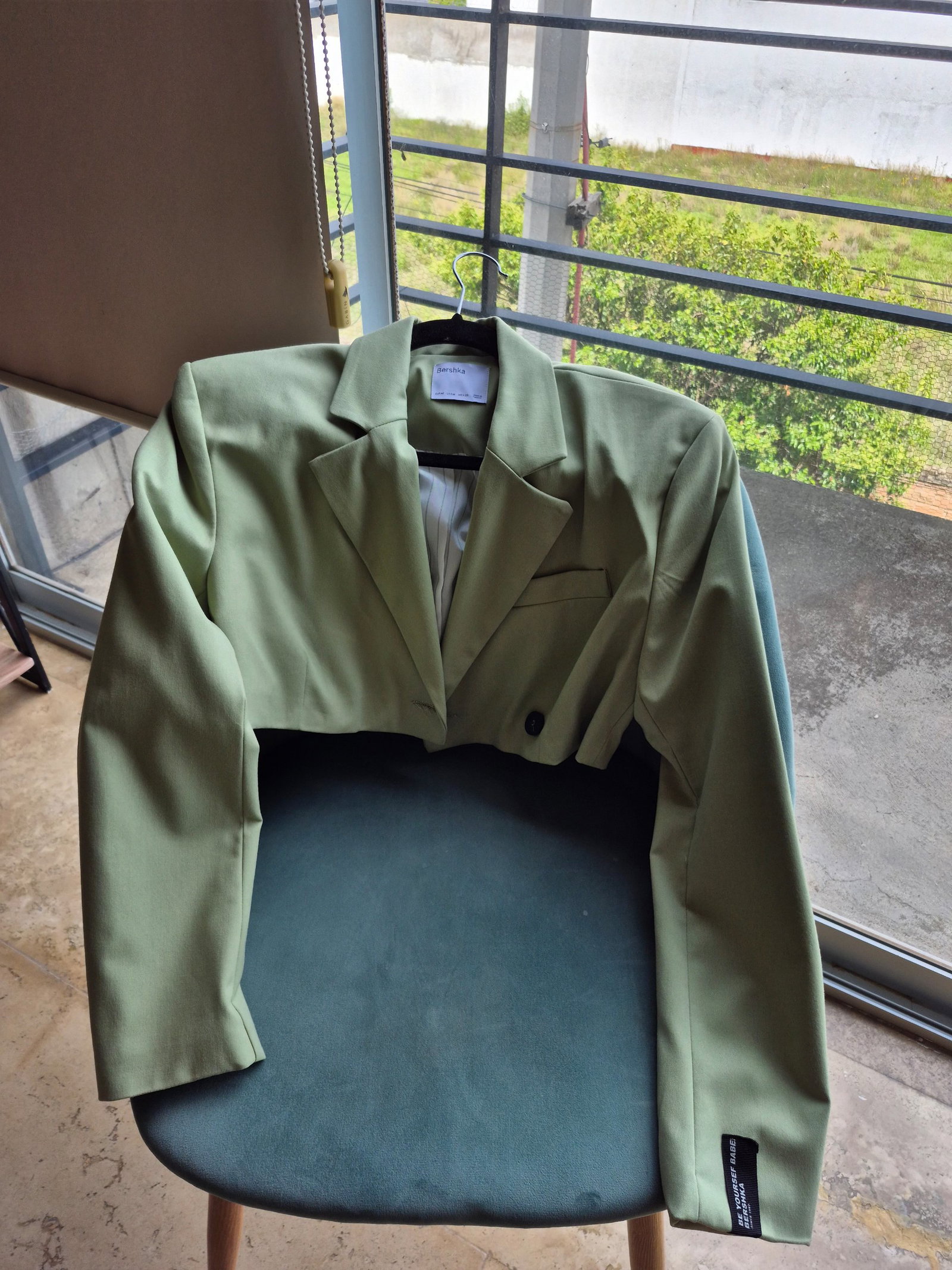 Blazer corto verde Bershka