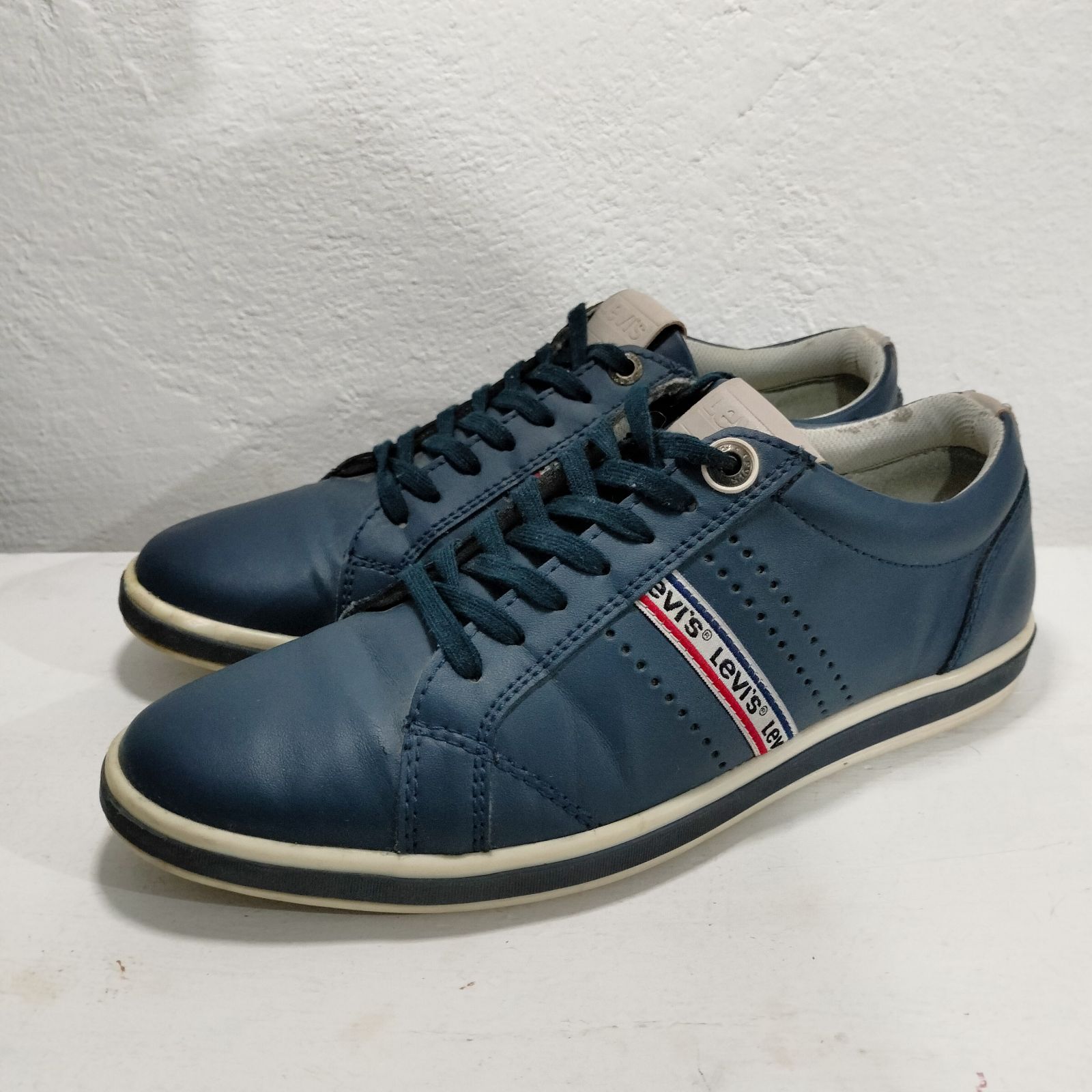 Zapatos azul marino Levi's talla 27.5 