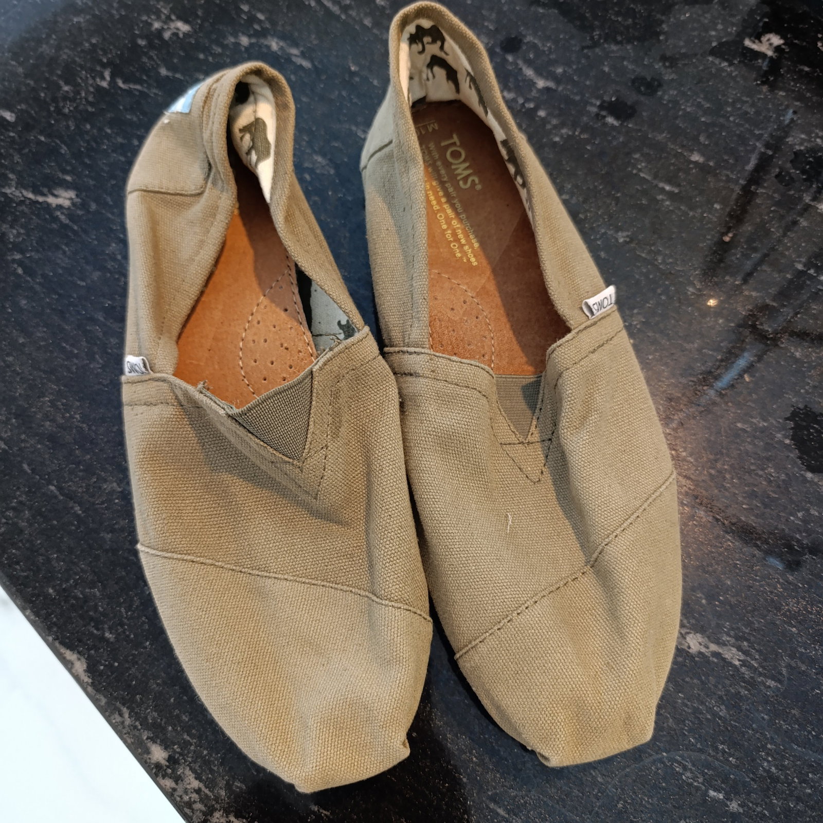Zapatos Toms estilo alpargatas beige en buen estado